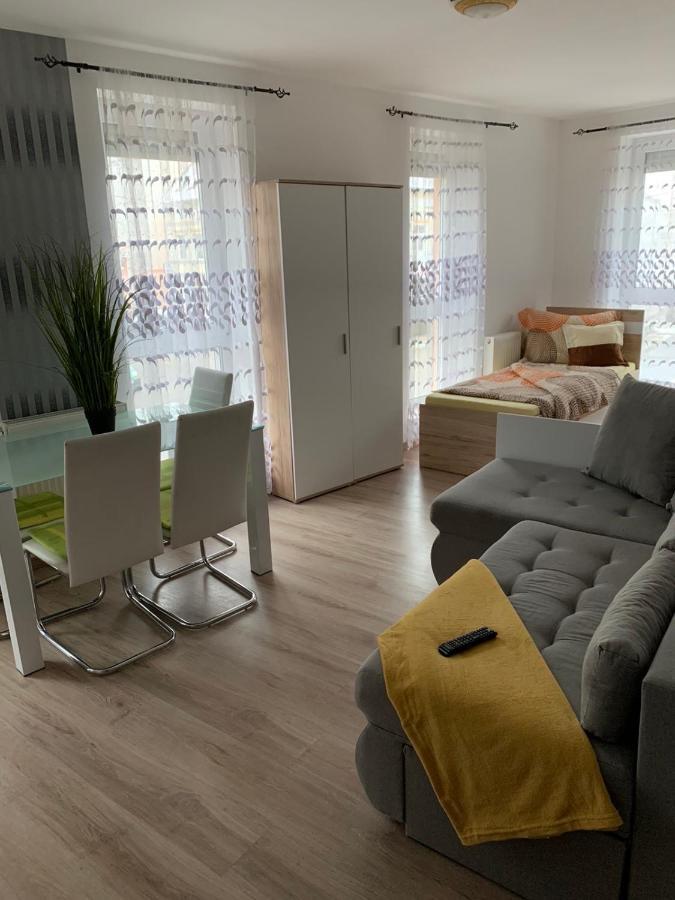 Edes Alom Guesthouse Szeged Eksteriør bilde